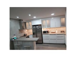 D�plex a Verdum. D�plex en buen estado con terraza en nou barris, barcelona.