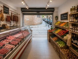 Local Comercial  Calle castillejos. Local comercial en venta y alquiler en sagrada fam�lia  castille
