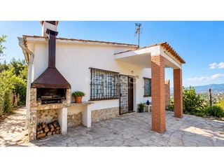 House in Palafolls. Casa independiente con parcela de 554 m y proyecto de ampliación