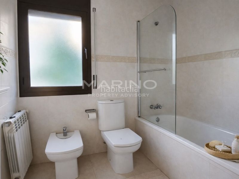 Foto 75f05213-4a71-40e8-b9a4-4c8d688b70a0. Casa amb aparcament a Montgoda Lloret de Mar