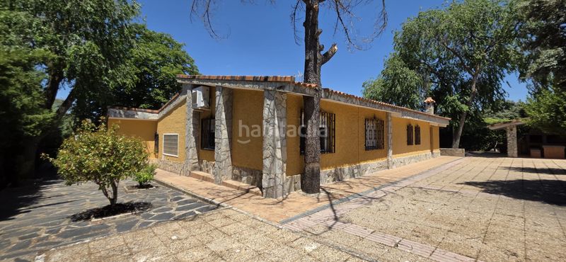 Foto c075249f-478e-4f5c-8c5e-69b391e4a9b0. Xalet amb xemeneia calefacció aparcament piscina a Nuevo Baztán