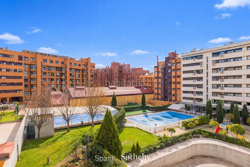 Apartamento  Calle del hierro. Piso luminoso de dos dormitorios en urbanización cerrada en arga