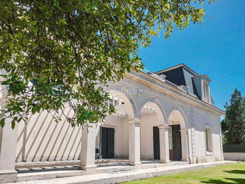 Foto c57a0f01-c8fe-4159-b23f-bea02214e099. Casa amb calefacció aparcament piscina a Conde Orgaz - Piovera Madrid