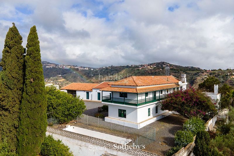 Foto 3d06a5f2-18a7-40a4-b89d-ad949a6d5747. Terreno residencial en carretera de Telde a santa brígida gc 80 oportunidad de inversión y exclusiva privacidad en una finca de 80.000 m. en Telde