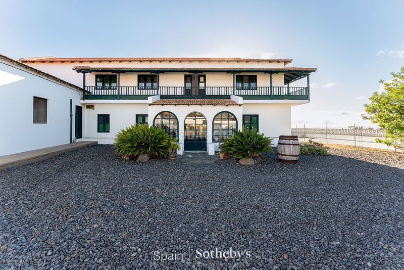 Foto 76153f58-2055-4eb8-8794-1983439f3f40. Terreno residencial en carretera de Telde a santa brígida gc 80 oportunidad de inversión y exclusiva privacidad en una finca de 80.000 m. en Telde