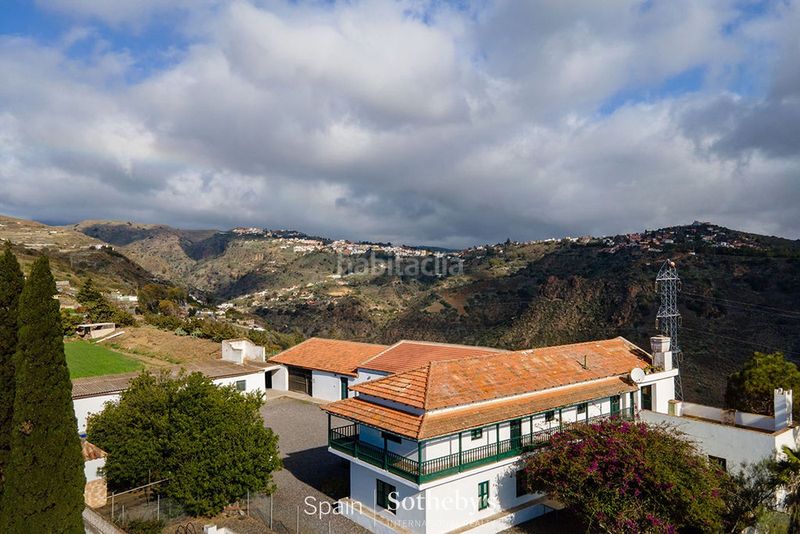 Foto 98f9b811-33db-448f-a977-e264d9d27f3a. Terreno residencial en carretera de Telde a santa brígida gc 80 oportunidad de inversión y exclusiva privacidad en una finca de 80.000 m. en Telde