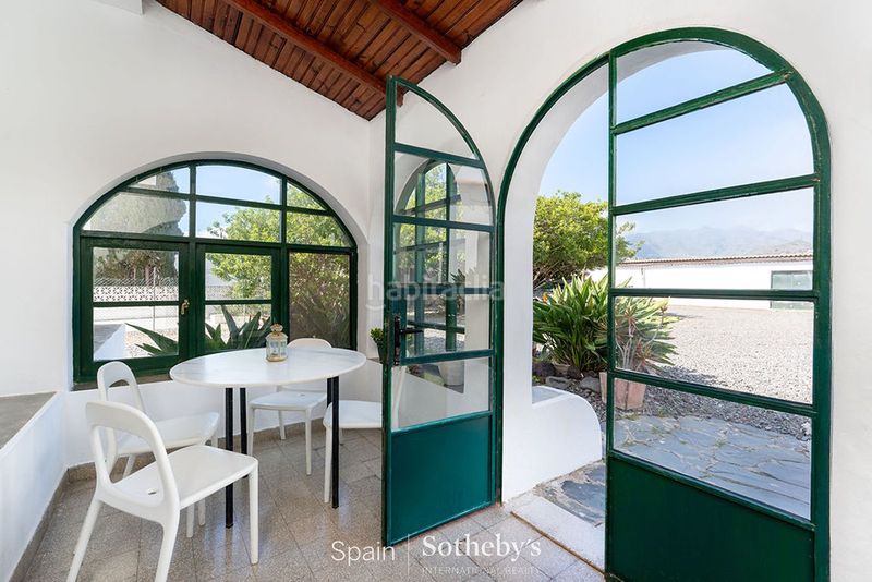 Foto bfb0c8e9-d797-4c1e-a88a-37e1218aee76. Terreno residencial en carretera de Telde a santa brígida gc 80 oportunidad de inversión y exclusiva privacidad en una finca de 80.000 m. en Telde