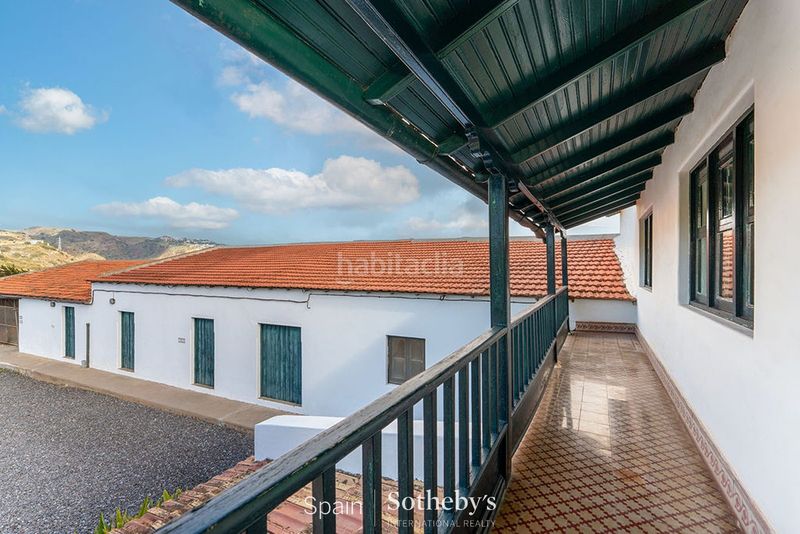 Foto c670fd28-f8f1-4837-819b-ec3b8e09a706. Terreno residencial en carretera de Telde a santa brígida gc 80 oportunidad de inversión y exclusiva privacidad en una finca de 80.000 m. en Telde