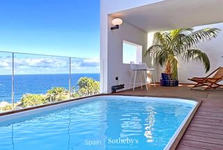 Towny house  Calle los lavaderos. Semiadosado con terraza y vistas al mar en el norte de tenerife