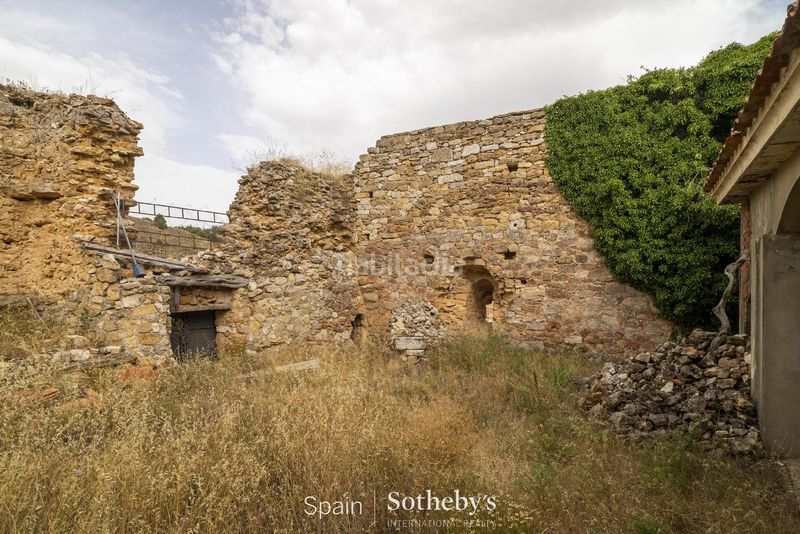 Foto 989e8947-8fb6-4d08-9f73-1e193e3f1279. Masia a Establés