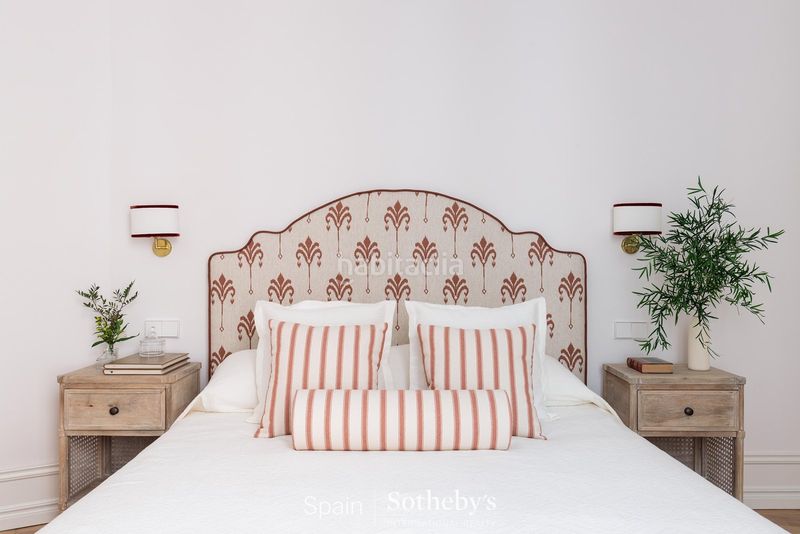 Foto 497e9acd-bda5-4dfa-bb36-374101ce2d99. Apartament amb calefacció aparcament a Almagro Madrid