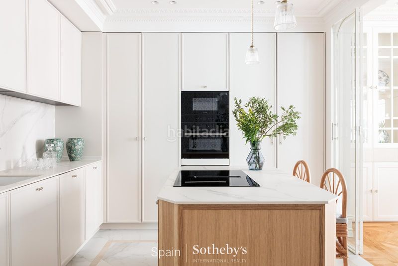 Foto a7949d01-c521-4f8a-b0d3-39efe8455c5a. Apartament amb calefacció aparcament a Almagro Madrid