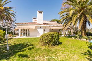 Haus  Calle de buenavista. Villa con piscina y sierra en santo domingo, madrid