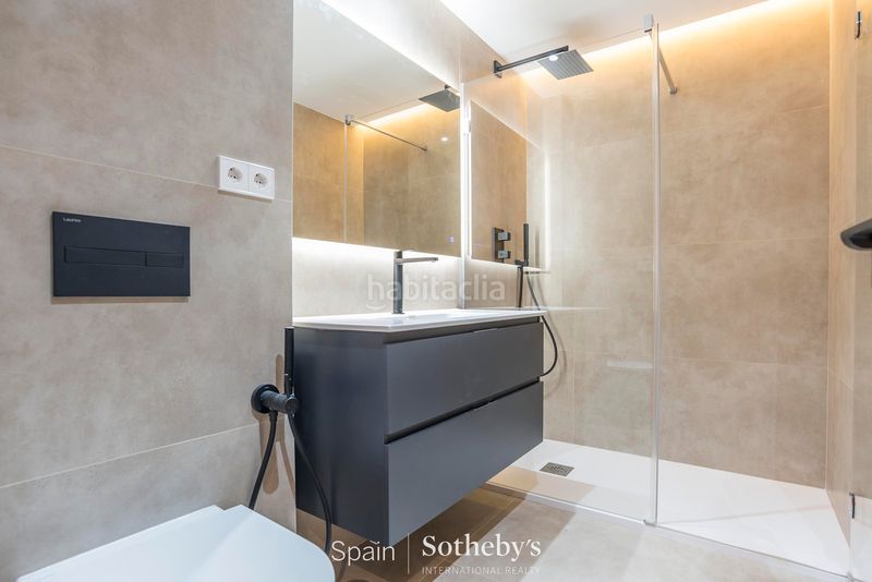 Foto e8fc99cb-a72c-4020-b61d-32bec8787334. Apartament amb calefacció a Almagro Madrid