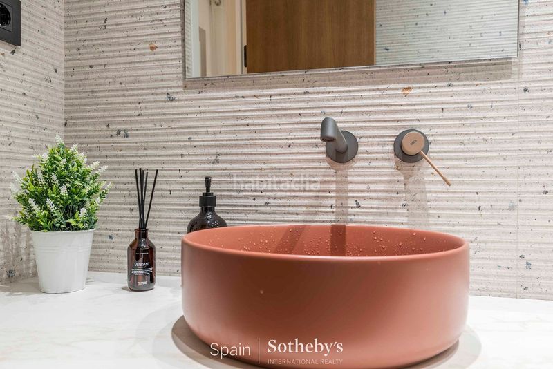 Foto 5bc72a6f-5577-4389-acd2-e419f1366b8d. Apartament a Cortes-Huertas Madrid