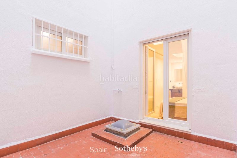 Foto ffc049d5-85c5-4f17-a955-7abf9a85ad08. Apartament a Cortes-Huertas Madrid