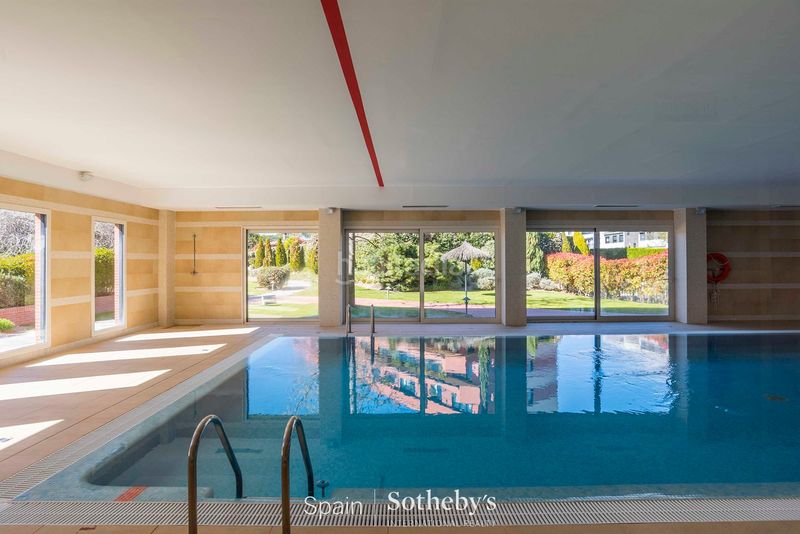 Foto f8a47688-9407-42f4-8a0e-0ce393d7cce5. Dúplex amb calefacció aparcament piscina a Prado de Somosaguas Pozuelo de Alarcón