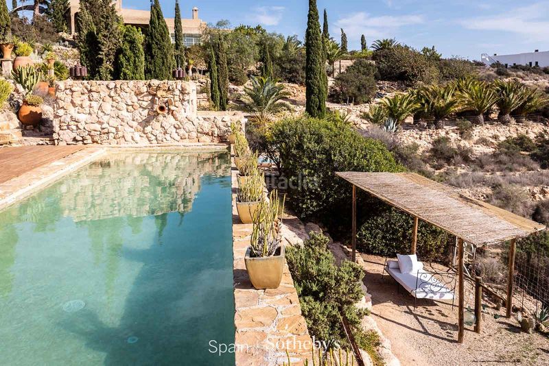 Foto 0b191999-ad6a-45ef-8881-a944c05b33f4. Casa amb aparcament piscina a Aguamarga Níjar