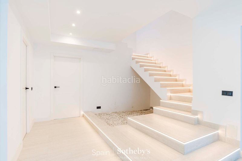 Foto 1f214890-443c-4b15-b8a3-f5bce9ea8207. Casa amb calefacció aparcament a Somosaguas Pozuelo de Alarcón