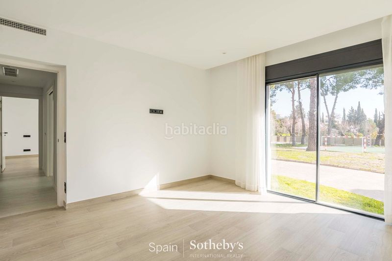 Foto 5a4f96db-ad23-4e09-aeb7-c8a5029d74b4. Casa amb calefacció aparcament a Somosaguas Pozuelo de Alarcón
