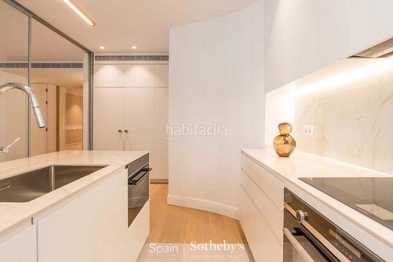Foto 2608bb9c-573e-4298-a4ad-34a6cb1f09e8. Apartament amb calefacció aparcament a Castellana Madrid