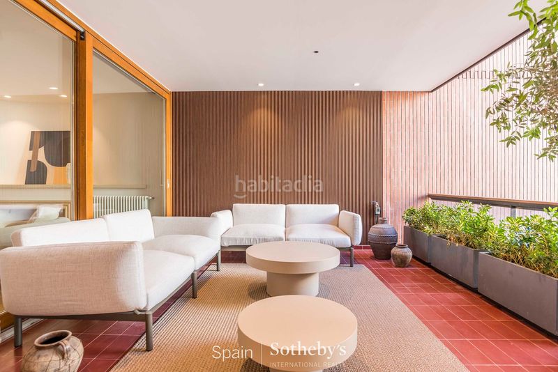 Foto 36ea09a3-a4bc-4ff0-b3ed-914570ec33e6. Apartament amb calefacció aparcament a Castellana Madrid