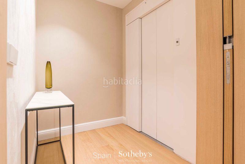 Foto 5ea0c431-cf8d-4a87-8394-7e7e6c69e56c. Apartament amb calefacció aparcament a Castellana Madrid