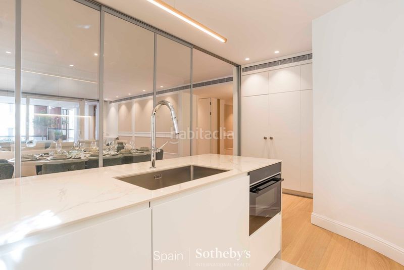 Foto d5e98b7e-864c-4566-859b-f0c0794efa5a. Apartament amb calefacció aparcament a Castellana Madrid