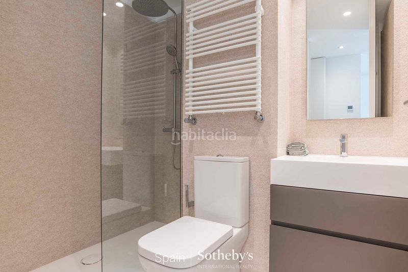 Foto da6301f6-93cd-423a-867e-e7bce77044f1. Apartament amb calefacció aparcament a Castellana Madrid