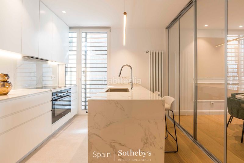 Foto f24a735a-c499-4b42-869e-5f2137136e64. Apartament amb calefacció aparcament a Castellana Madrid