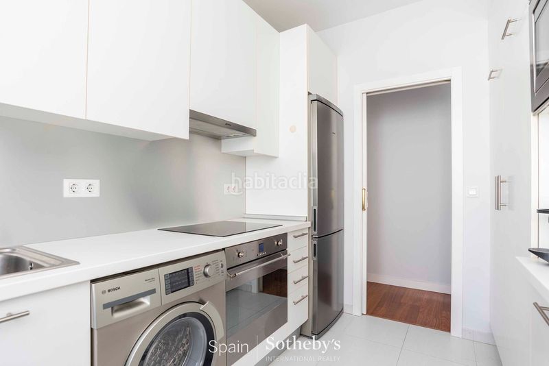 Foto 2b2ec99d-5769-45c6-8f44-7c658ac57f9a. Apartament amb calefacció a Recoletos Madrid