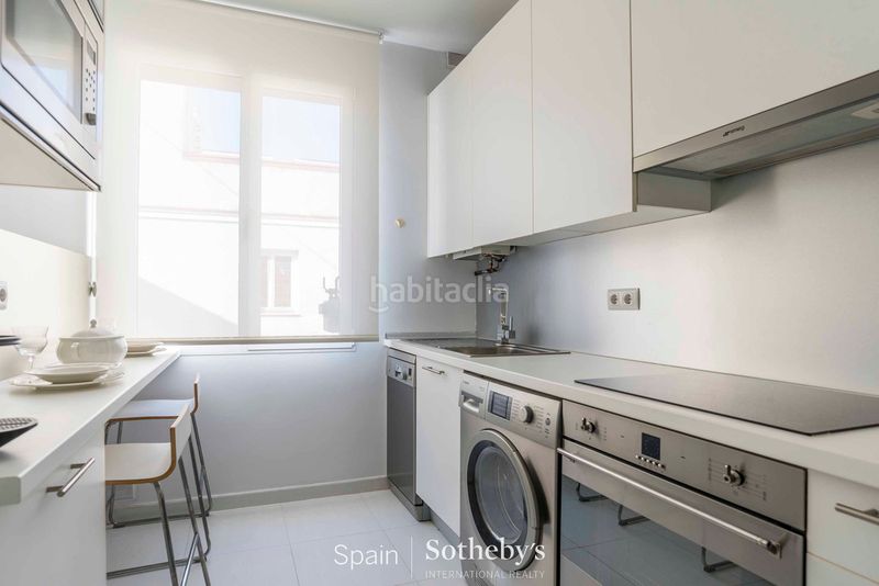 Foto c0ae8a74-22f6-4e34-bed4-f05051eb96b7. Apartament amb calefacció a Recoletos Madrid