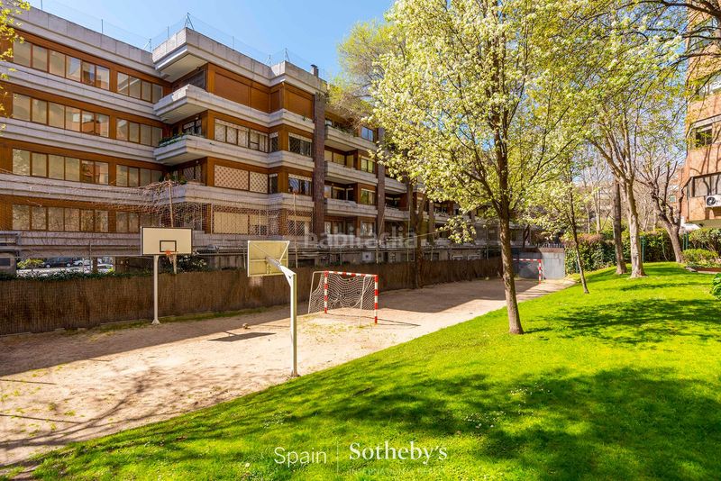 Foto 9a58dd00-4393-4d57-a0f4-8bfbccadc841. Apartament amb calefacció aparcament a Nueva España Madrid