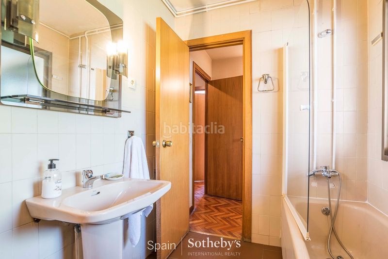 Foto b258902a-a61c-46ce-948e-81b793bda3fb. Apartament amb calefacció aparcament a Nueva España Madrid