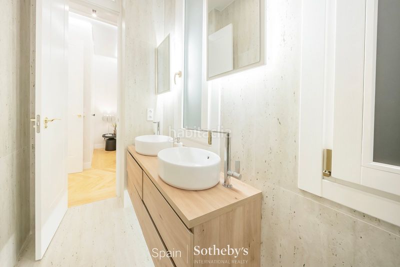 Foto 153d42c1-7ea8-4164-9d24-7e9d3e0c7941. Apartamento piso de 3 habitaciones en alfonso xii en Madrid