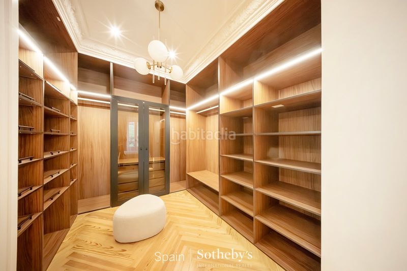 Foto 21eee72d-9766-4204-9bca-858fc5289815. Apartamento piso de 3 habitaciones en alfonso xii en Madrid