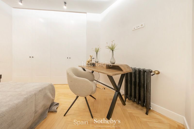 Foto 7d77dc6d-6cd1-4dd0-b64c-76c34a845f00. Apartamento piso de 3 habitaciones en alfonso xii en Madrid