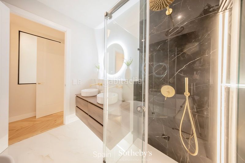 Foto 801e9178-64cc-4cb9-99f8-1280628b145b. Apartamento piso de 3 habitaciones en alfonso xii en Madrid