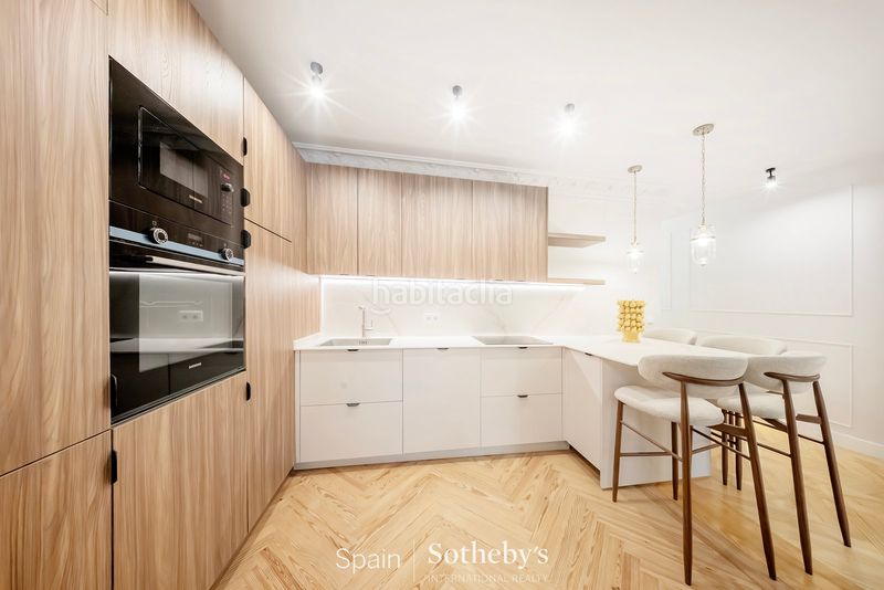 Foto ab427f99-b4fc-40af-b71b-78038d6824a8. Apartamento piso de 3 habitaciones en alfonso xii en Madrid