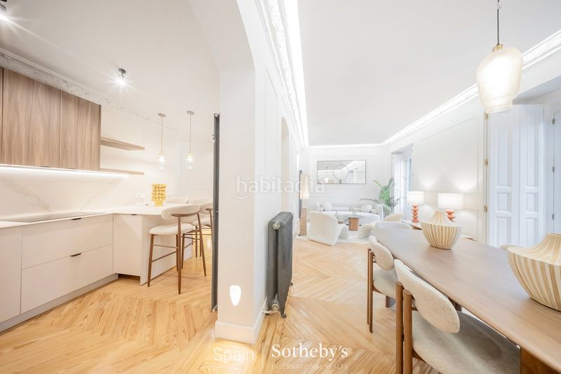 Foto d311275e-e674-46e6-a1e9-6b78bdd227d3. Apartamento piso de 3 habitaciones en alfonso xii en Madrid