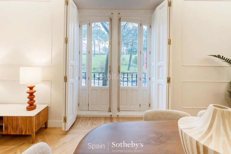 Foto f3926fa0-d0b4-45b7-8e0c-6545eade6765. Apartamento piso de 3 habitaciones en alfonso xii en Madrid