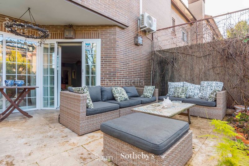 Foto 15aa33a9-87bf-4cec-b2bb-f5e204d039aa. Casa pareada chalet adosado en pioveraconde orgaz en Madrid