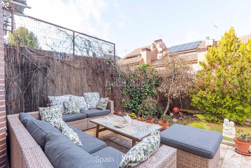 Foto 2efe43f6-d428-4808-abbf-3866e48753ea. Casa pareada chalet adosado en pioveraconde orgaz en Madrid