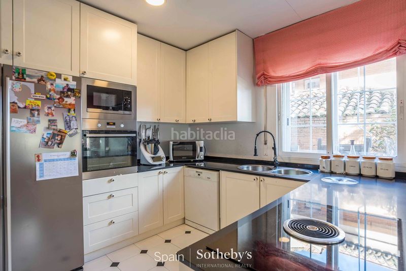 Foto bf8b694b-44bf-4e59-9701-6e1b0cc81177. Casa pareada chalet adosado en pioveraconde orgaz en Madrid