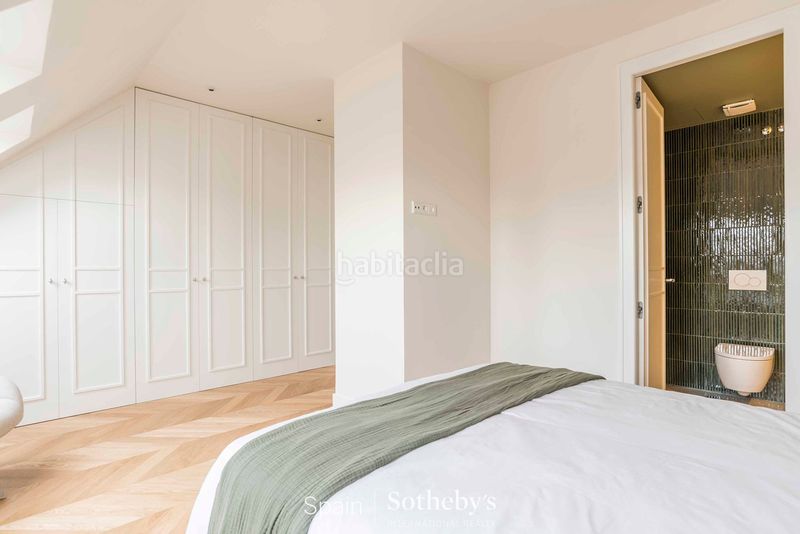 Foto 0d131f36-258b-46c9-b518-9e5396851fc9. Apartament amb calefacció aparcament a Recoletos Madrid