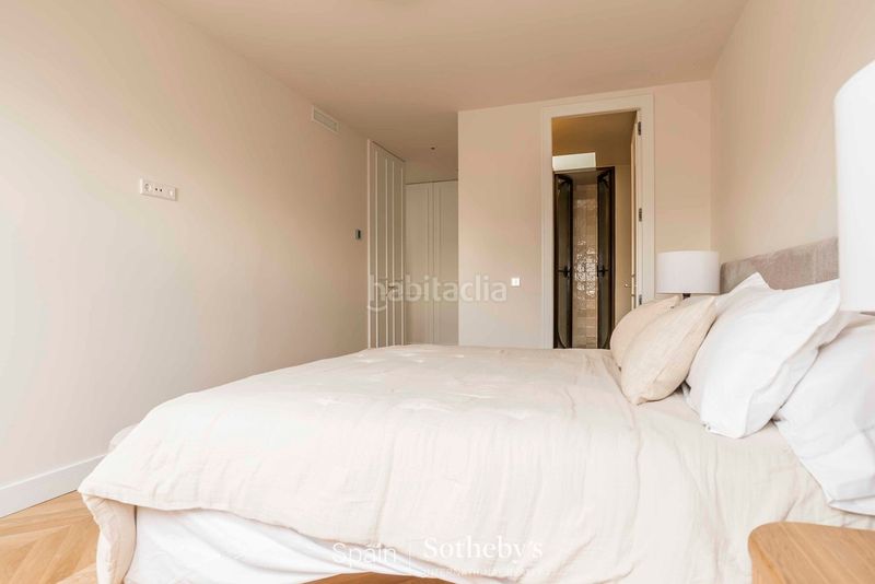 Foto a57f4ad0-fafd-4a7d-8f7b-5a2fce80e7a0. Apartament amb calefacció aparcament a Recoletos Madrid