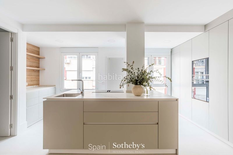 Foto 132f9832-a054-4e6f-a914-d15132c1f0c8. Apartament amb calefacció aparcament a Jerónimos Madrid