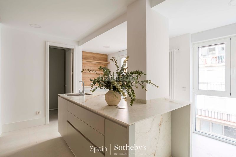 Foto 4338be3e-610f-492e-b329-e84068dad808. Apartament amb calefacció aparcament a Jerónimos Madrid