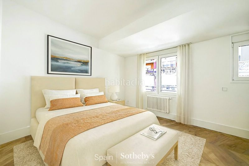 Foto 64f01b30-5f3e-4b03-b940-a4822cde6d0a. Apartament amb calefacció aparcament a Jerónimos Madrid