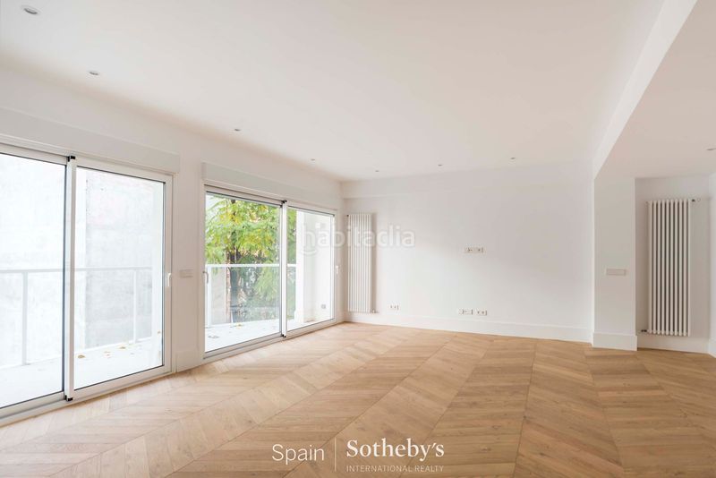 Foto 87081947-125e-4392-ac59-bf3477f30111. Apartament amb calefacció aparcament a Jerónimos Madrid